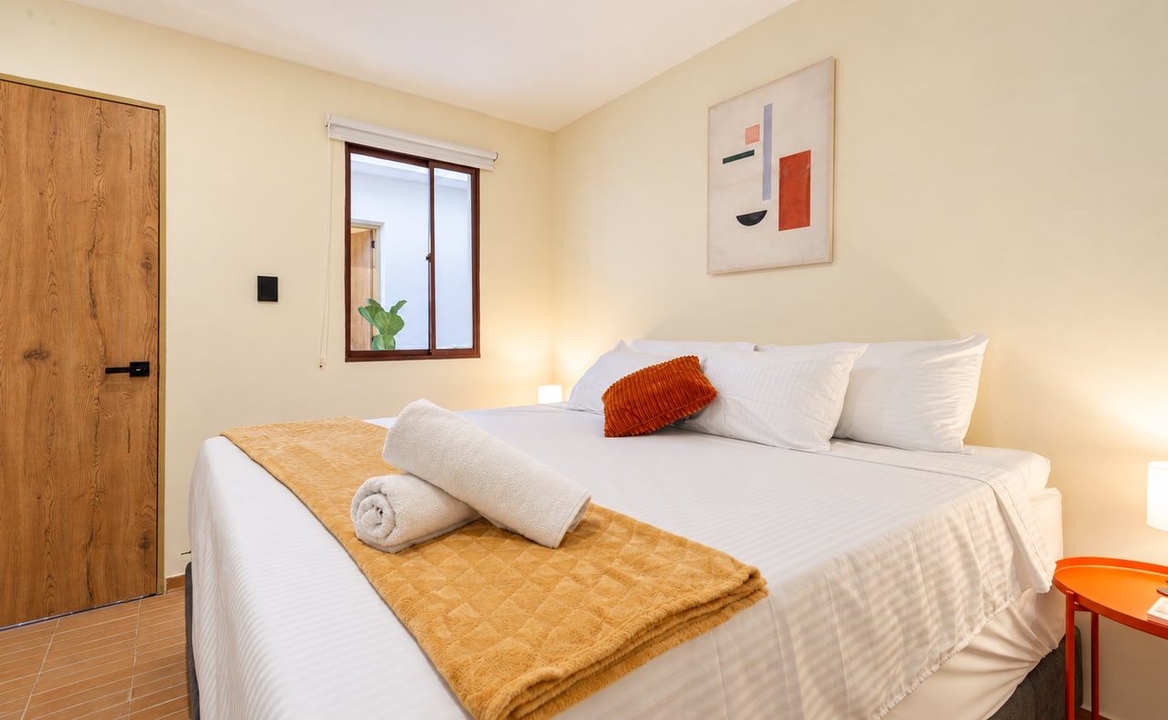 Habitación con cama doble